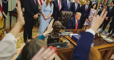 Trump's Erratic Behavior Raises Concerns Ahead of US Midterm Elections