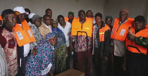 Guinean Mayor Aïssata Soumah Distributes 200 Life Jackets to Fishermen