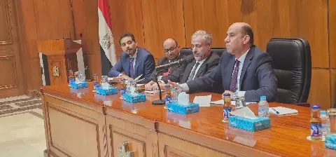 Egypt's Minister of Labor Meets Egyptian Community in Jordan