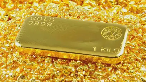 Gold Prices Face Weekly Losses Amid Inflation Fears and US Interest Rates
