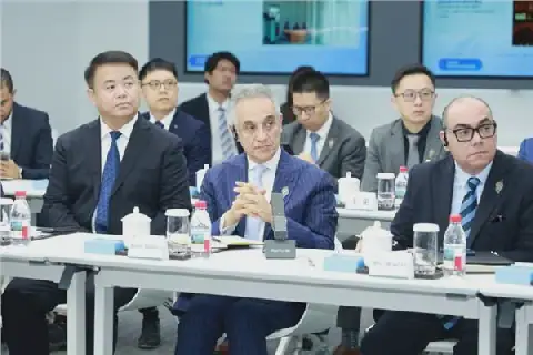 Egyptian Justice Minister Explores Smart Technologies in China