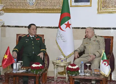 Algerian and Vietnamese Military Leaders Strengthen Ties