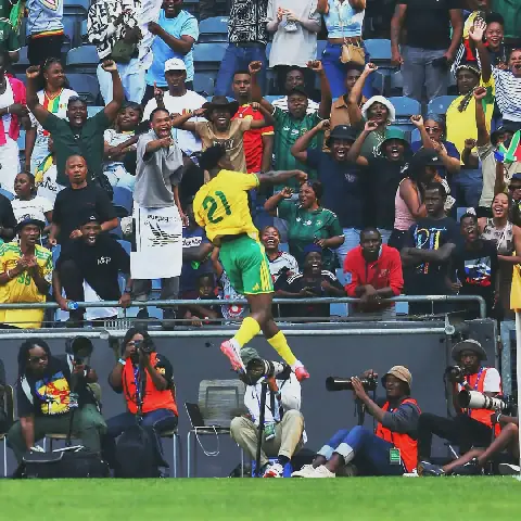 Ime Okon vier Saterdag sy doel vir Bafana Bafana in die Orlando-stadion teen Guinee.