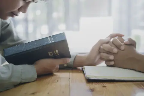 Women more religious than men across Europe, reveals new atlas
