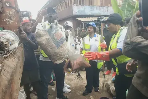 Sanitation: Sanwo-Olu’s wife urges residents to embrace waste sorting