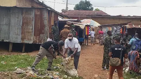 Yomou City Comes Together for Large-Scale Clean-Up Effort