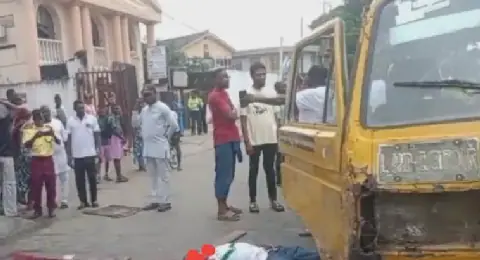 One dies as bus crashes into median pole in Lagos