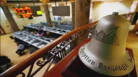 Egyptian Stock Market Loses 96 Billion Pounds in Early Week Trading