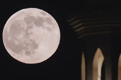 Missed Saturday’s full Moon? Two more nights to see ‘Harvest Moon’ in Egypt, Arab world