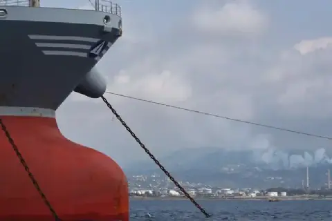 Syria begins delivering imported petrol to Iraq