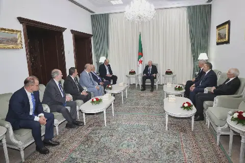 Algerian President Hosts Members of the Higher Council for the National Scientific Community Abroad
