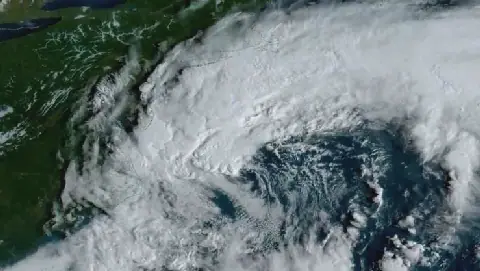 Rare Storm Brings Flooding, Power Outages to US East Coast