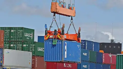 Algeria Exports Cement to the United States from Annaba Port