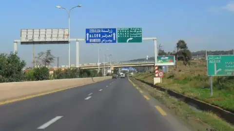 Temporary Closure of Highway Between Bouismaeil and Douawda