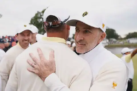 Die Aussie Geoff Ogilvy, kaptein van die Internasionale span, is ’n tevrede man.