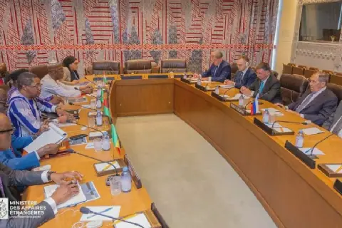 Le dirigeant du Soudan déclare que le pays ne cédera pas à la pression extérieure ni au chantage