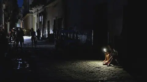 Russia Urges US to Lift Cuba Sanctions Amid Energy Crisis