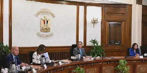 رئيس الوزراء يتابع الموقف التنفيذى لمشروع “تخضير القاهرة الكبرى”