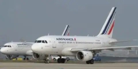 Iraq Resumes Flights to Iran Despite US Sanctions