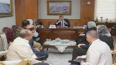 Egyptian Governor Disburses Financial Aid to Eligible Families