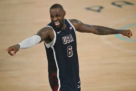 LeBron says 76ers must get uncomfortable to become great