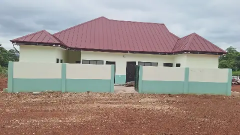 Kokoago: Bono East Regional Minister commends quality of new CHPS Compound