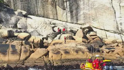 German hiker and partner rescued after night stranded in Cape Town coastline