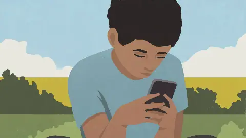 Experts Share 5 Tips for Parents Concerned About Kids' Screen Time and Online Safety