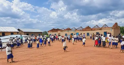 Ituri: 120 Roofing Sheets Donated to Djugu School for Rehabilitation