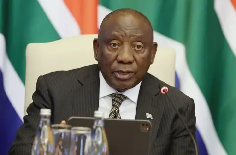 Ramaphosa kap ‘wit volksmoord’, verdedig regstellende aksie