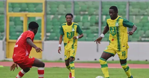 10-man Aduana FC stun Asante Kotoko at Baba Yara