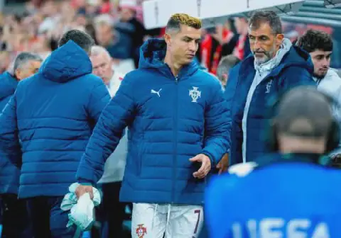 Cristiano Ronaldo snubs fans after rare Portugal benching