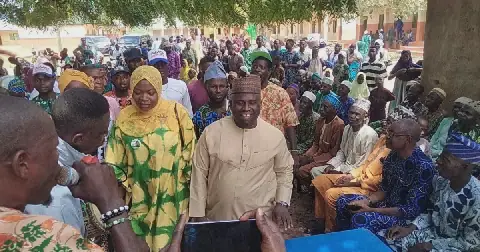 1,500 PDP Members Defect to APC in Kwara State