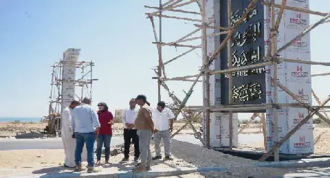 وزيرة الإسكان تتابع موقف تنفيذ عددٍ من المشروعات وملفات العمل بالسويس الجديدة