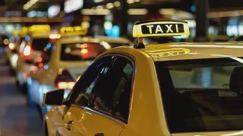 Tunisia Opens Applications for Financial Grant to Purchase Electric Taxis
