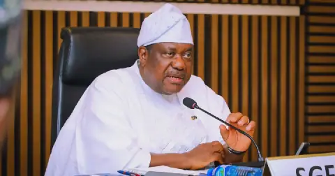 FG unveils five-year blacklist for defaulting contractors