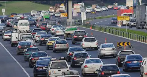 Activists Urge City of Cape Town to Rethink N2 Safety Barrier Plan
