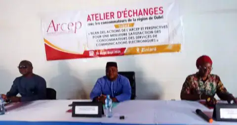 Burkina : L'ARCEP renforce le dialogue avec les consommateurs sur la qualité des services numériques