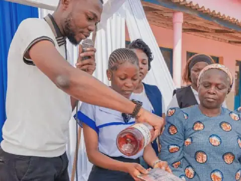Kongo-Central: Author Justine Mvutu Luwanda Presents "Les Cendres de l'enfance"