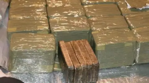 Tunisian Authorities Seize 11kg of Cannabis and Arrest Two Foreigners