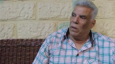 Egyptian Author Documents Education Transformation Under Nasser and Sadat