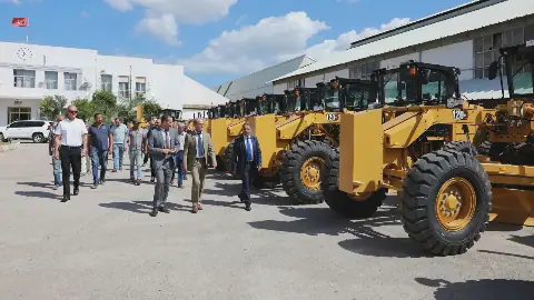 Tunisia's Ministry of Equipment Boosts Road Maintenance Efforts with New Machinery