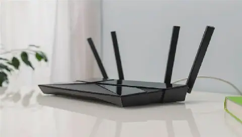 Choosing Between 4G and 5G Routers as an Alternative to Landline Internet