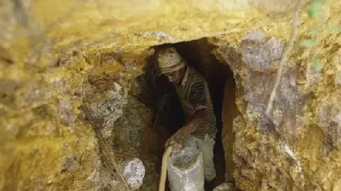 Egypt's Mineral Wealth: A Map of Gold and Phosphate Mines