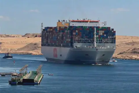 Maersk, Hapag-Lloyd to Resume Suez Canal Routing for AE12 Service
