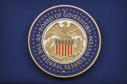 No urgency to raise US interest rates immediately, says key Fed official
