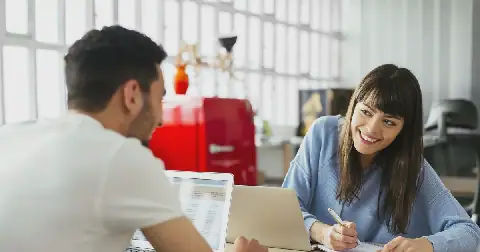 Why you shouldn’t date your work colleague image