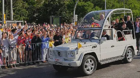 Pope Leo XIV Urges Europe to Combat 'Lies and Deceit' During France Visit
