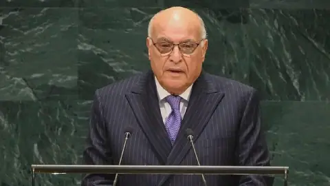 Algeria Supports Political Solution in Libya