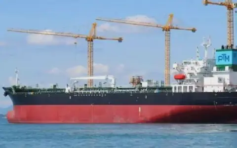 Rwanda’s First 40,000‑tonne Petroleum Shipment Arrives at Mombasa Port